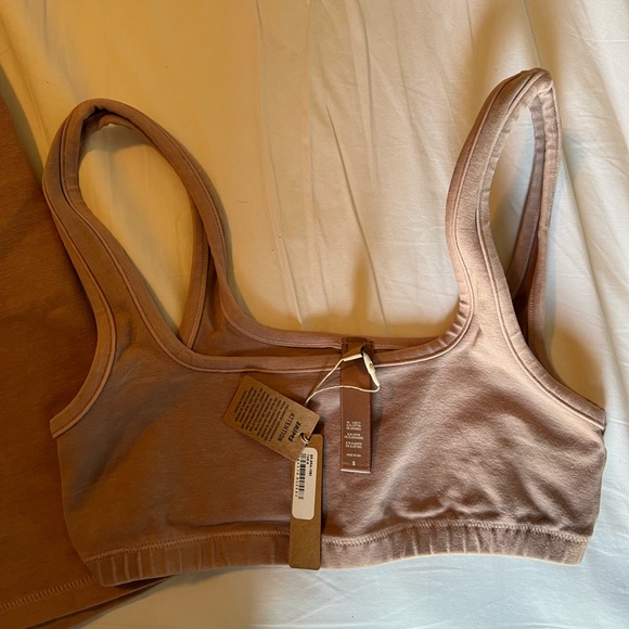 Skims 4 piece set - Picture 4 of 5